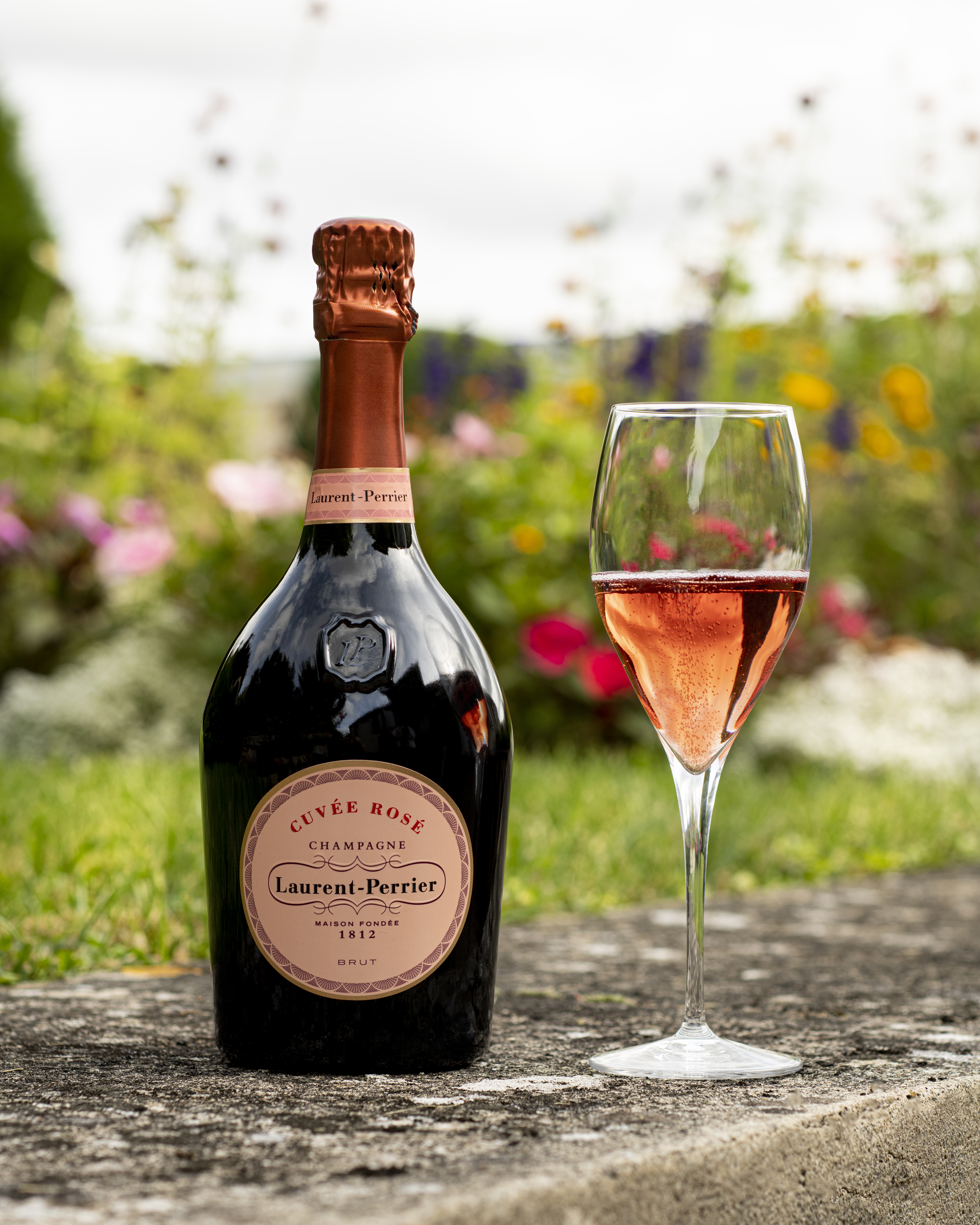 Champagner Laurent-Perrier Cuvée Rosé in GB + 2 Gläser